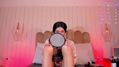 nickiwestt___ online show from 06-16-26, 08:22