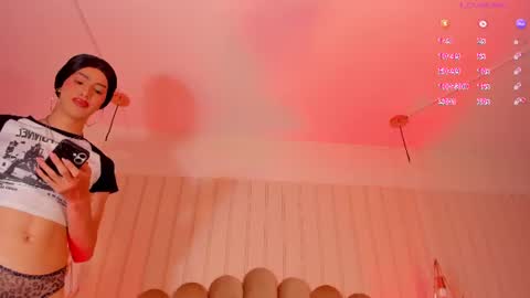 nickiwestt___ online show from 06-17-26, 07:37