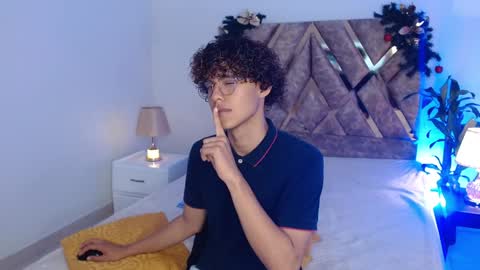 Snapshot of nickolas_moon chatting on 12-14-24, 11:50 Nickolas Muoz online show from 12-14-24, 11:50