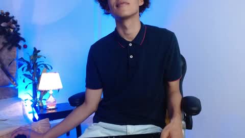 Snapshot of nickolas_moon chatting on 12-14-24, 02:53 Nickolas Muoz online show from 12-14-24, 02:53