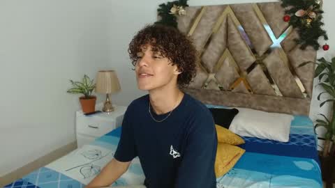 Snapshot of nickolas_moon chatting on 12-15-24, 10:26 Nickolas Muoz online show from 12-15-24, 10:26