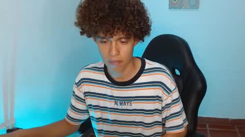 Snapshot of nickolas_moon chatting on 12-24-24, 06:33 Nickolas Muoz online show from 12-24-24, 06:33