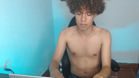 Snapshot of nickolas_moon chatting on 12-26-24, 12:46 Nickolas Muoz online show from 12-26-24, 12:46
