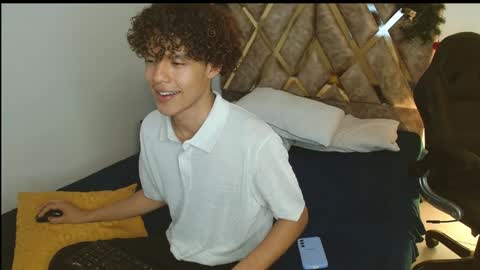 Snapshot of nickolas_moon chatting on 12-31-24, 09:28 Nickolas Muoz online show from 12-31-24, 09:28