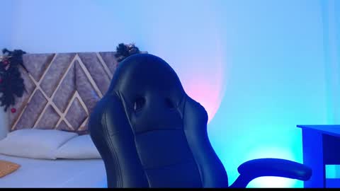 Snapshot of nickolas_moon chatting on 01-05-25, 09:47 Nickolas Muoz online show from 01-05-25, 09:47