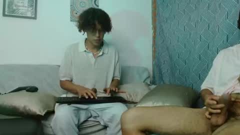 Snapshot of nickolas_moon chatting on 02-05-25, 09:29 Nickolas Muoz online show from 02-05-25, 09:29