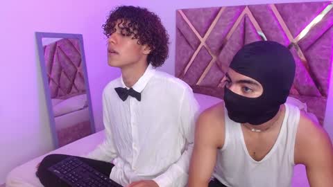 Snapshot of nickolas_moon chatting on 02-06-25, 01:10 Nickolas Muoz online show from 02-06-25, 01:10