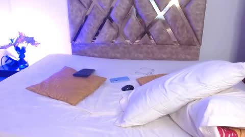 Snapshot of nickolas_moon chatting on 02-14-25, 03:22 Nickolas Muoz online show from 02-14-25, 03:22