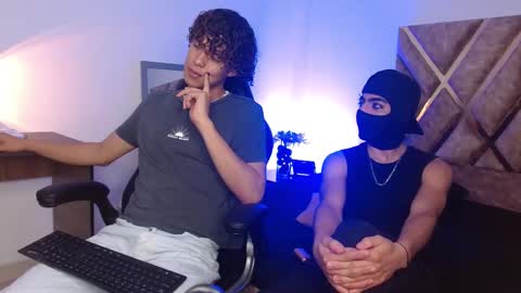 Snapshot of nickolas_moon chatting on 02-23-25, 01:42 Nickolas Muoz online show from 02-23-25, 01:42
