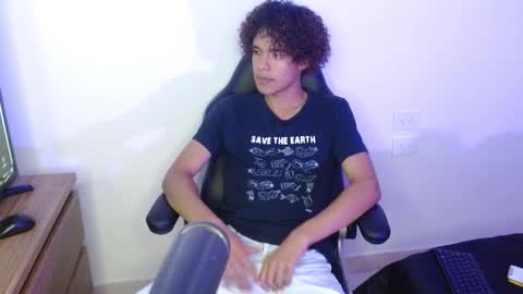 Snapshot of nickolas_moon chatting on 09-10-25, 03:23 Nickolas Muoz online show from 09-10-25, 03:23