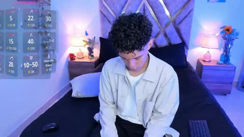 Snapshot of nickolas_moon chatting on 09-25-25, 02:21 Nickolas Muoz online show from 09-25-25, 02:21