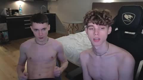 Nicki  Danny online show from 10-27-25, 07:18