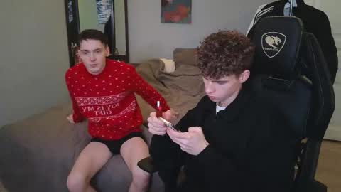 Nicki  Danny online show from 12-19-25, 05:42