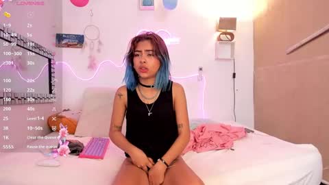 Snapshot of nicky_teem chatting on 01-31-25, 06:35 nicky_teem online show from 01-31-25, 06:35