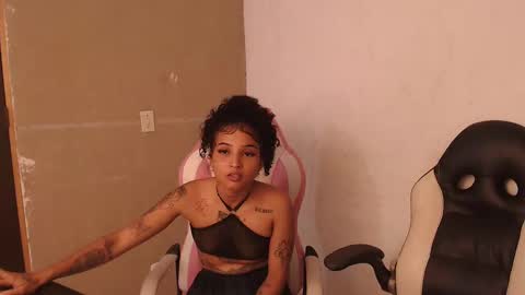 Snapshot of nicky_teem chatting on 10-11-25, 04:55 nicky_teem online show from 10-11-25, 04:55