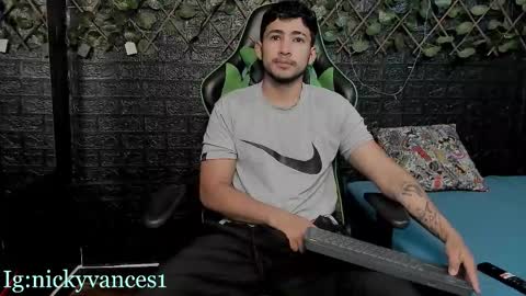 nicky online show from 10-22-25, 06:40