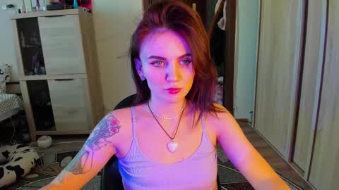 Nicky Weekends online show from 02-11-25, 10:26