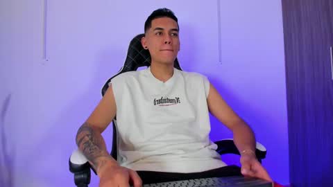 Snapshot of nickyblazze_ chatting on 09-16-25, 02:18 Nicky online show from 09-16-25, 02:18
