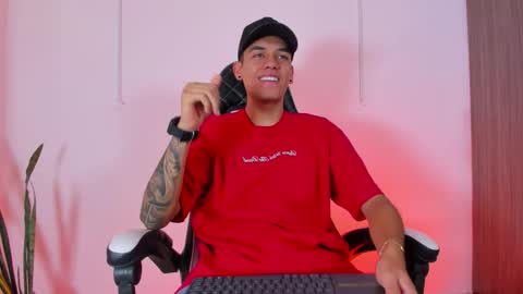 Snapshot of nickyblazze_ chatting on 10-14-25, 01:12 Nicky online show from 10-14-25, 01:12