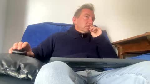 Snapshot of nico181969 chatting on 03-10-25, 12:15 Nico online show from 03-10-25, 12:15