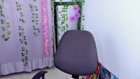 Nico online show from 02-20-25, 05:55