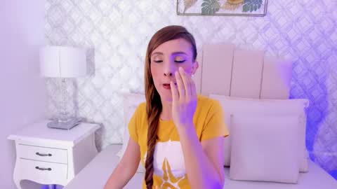 Snapshot of nicol_89 chatting on 01-18-26, 12:31 Nicol online show from 01-18-26, 12:31