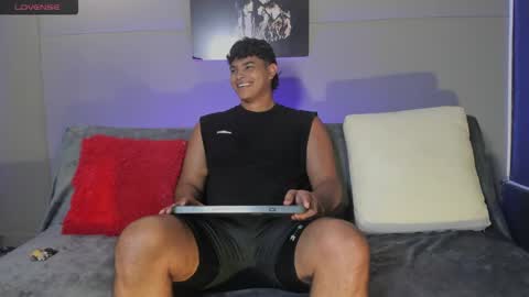 nicol_and_thiago_212 online show from 05-02-26, 09:31