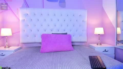 Nicol  online show from 02-15-26, 06:37