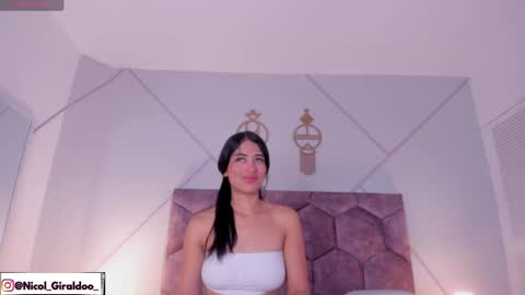 Nicol online show from 04-06-26, 03:48