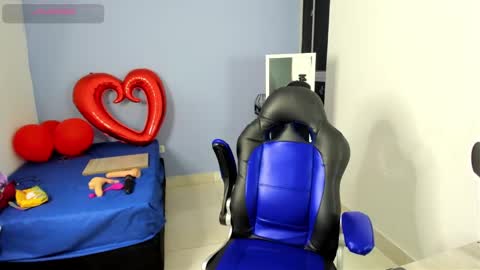 Snapshot of nicol_jone chatting on 02-16-25, 09:26 Nicol sanchez online show from 02-16-25, 09:26