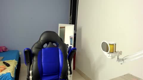 Snapshot of nicol_jone chatting on 03-01-25, 10:13 Nicol sanchez online show from 03-01-25, 10:13