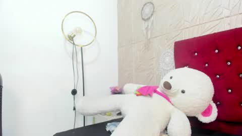 Snapshot of nicol_zurich chatting on 07-20-26, 07:16 NIKOL online show from 07-20-26, 07:16