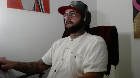 nicolas online show from 02-15-25, 03:42