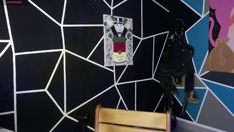 nicolas online show from 11-23-25, 02:11