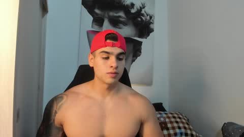Snapshot of nicolasmuscle chatting on 12-23-24, 02:45 Andres online show from 12-23-24, 02:45
