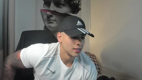 Snapshot of nicolasmuscle chatting on 01-30-25, 01:11 Andres online show from 01-30-25, 01:11