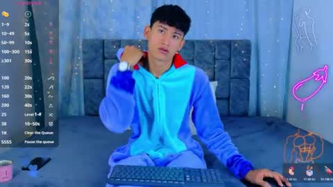 Snapshot of nicolastorres__ chatting on 06-13-26, 03:15 nicolastorres__ online show from 06-13-26, 03:15
