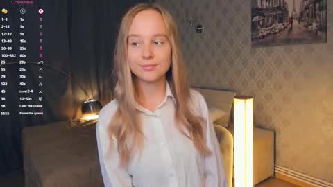 Nicoletta online show from 10-31-25, 05:03