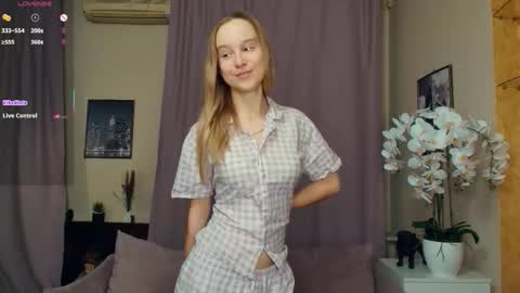 Nicoletta online show from 02-12-26, 07:09