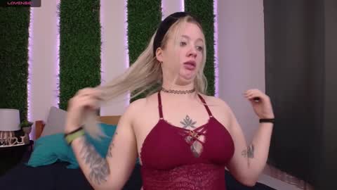 Nicole online show from 01-19-25, 07:15