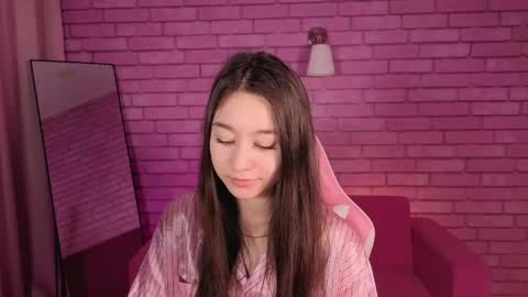 Nicole online show from 05-04-26, 01:01