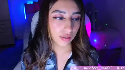 Snapshot of nicole_edwards chatting on 12-01-25, 12:15 Nicole online show from 12-01-25, 12:15