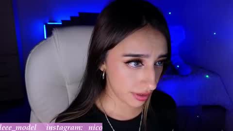 Snapshot of nicole_edwards chatting on 12-17-25, 02:28 Nicole online show from 12-17-25, 02:28