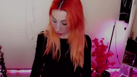 Snapshot of nicole_g0ld_ chatting on 12-06-24, 12:34 Nicole online show from 12-06-24, 12:34