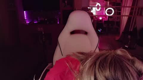 Snapshot of nicole_g0ld_ chatting on 03-02-26, 05:08 Nicole online show from 03-02-26, 05:08