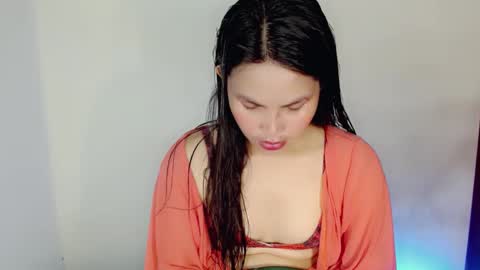 Snapshot of nicole_kiss01 chatting on 01-06-25, 10:02 nicole_kiss01 online show from 01-06-25, 10:02