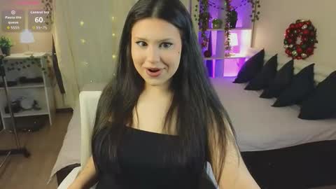 My name is Nicole. I m completely new here online show from 01-10-26, 05:37