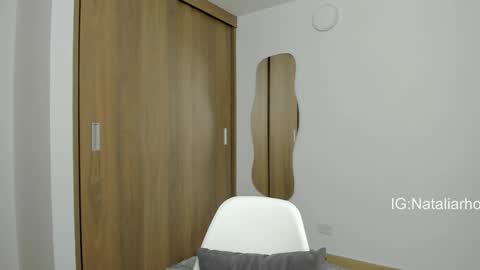 Snapshot of nicole_whitee chatting on 02-11-25, 07:38 N A T A L I A online show from 02-11-25, 07:38