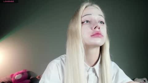 Mary online show from 09-21-25, 02:35