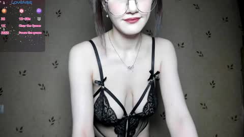 Snapshot of nicoledaviss_ chatting on 06-01-26, 07:59 NicoleDavis online show from 06-01-26, 07:59
